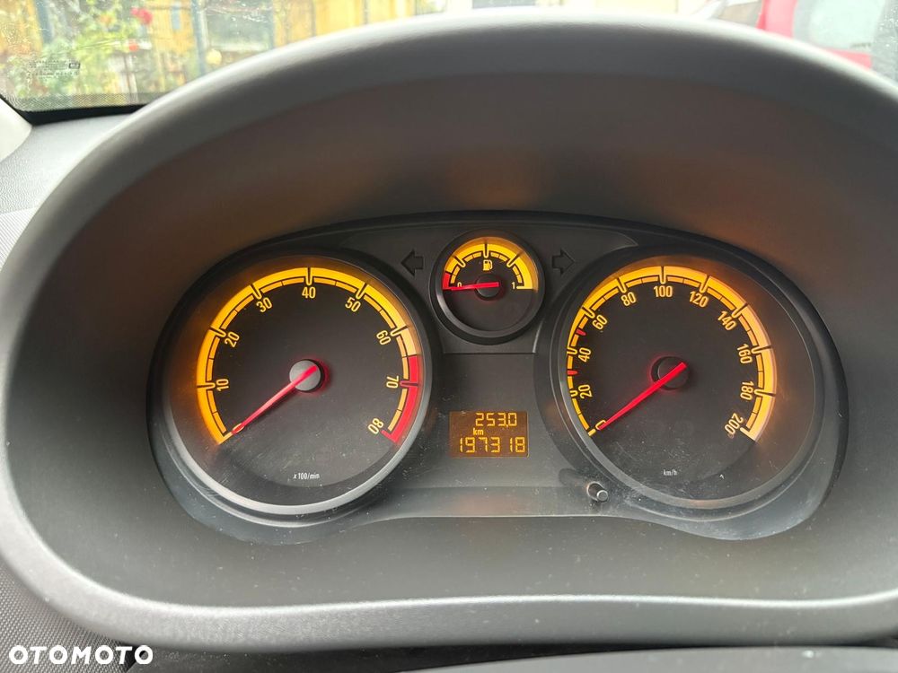 Opel Corsa - 8