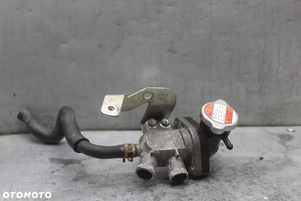 Suzuki GSF 650 Bandit Termostat obudowa termostatu - 1