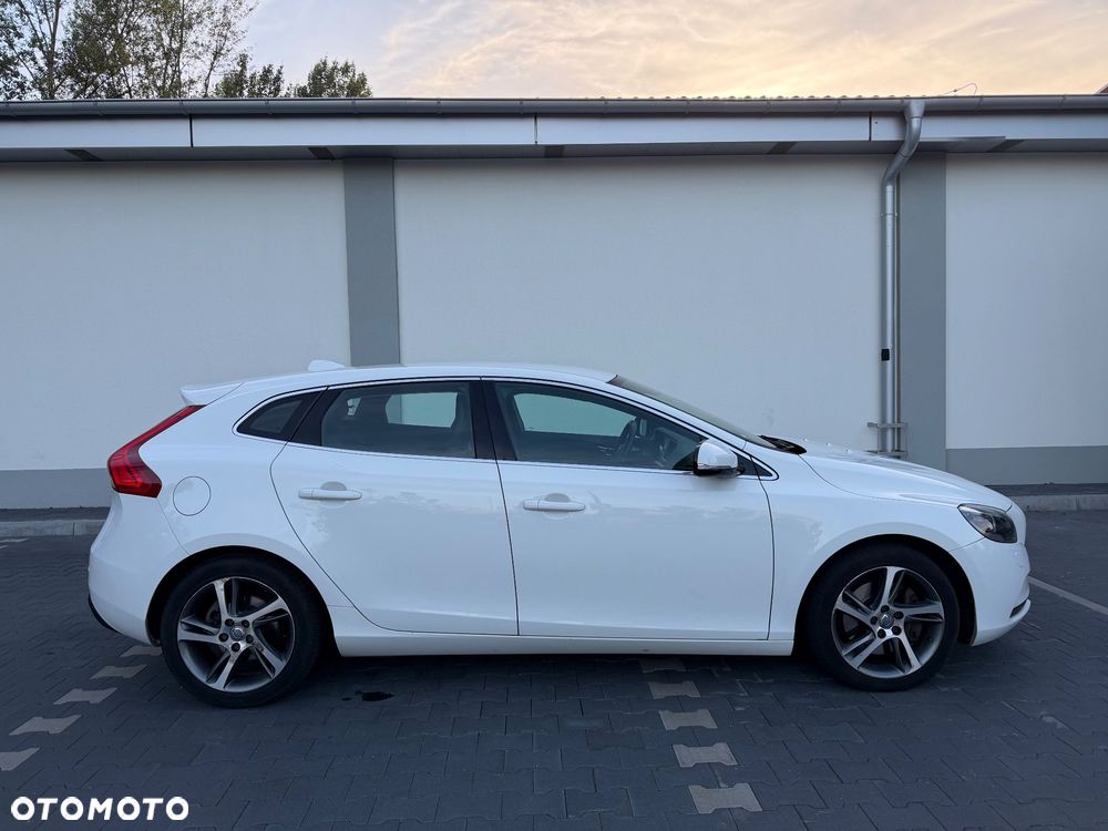 Volvo V40 D3 Summum - 2