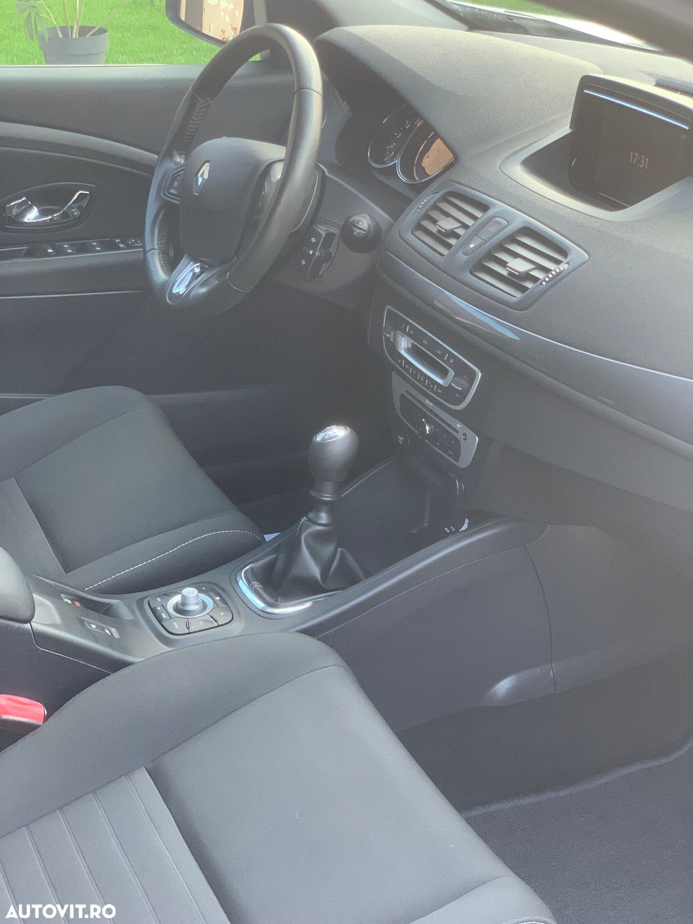 Renault Megane Grandtour ENERGY TCe 115 Start & Stopp LIMITED - 29