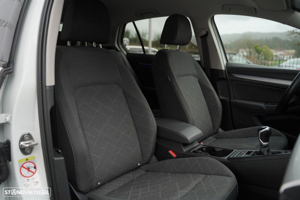 VW Golf 1.0 TSI Sportline - 29