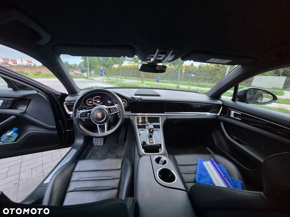 Porsche Panamera 4 - 10