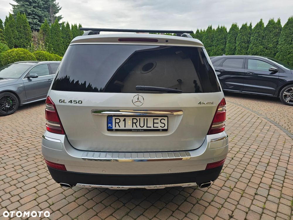 Mercedes-Benz GL - 11