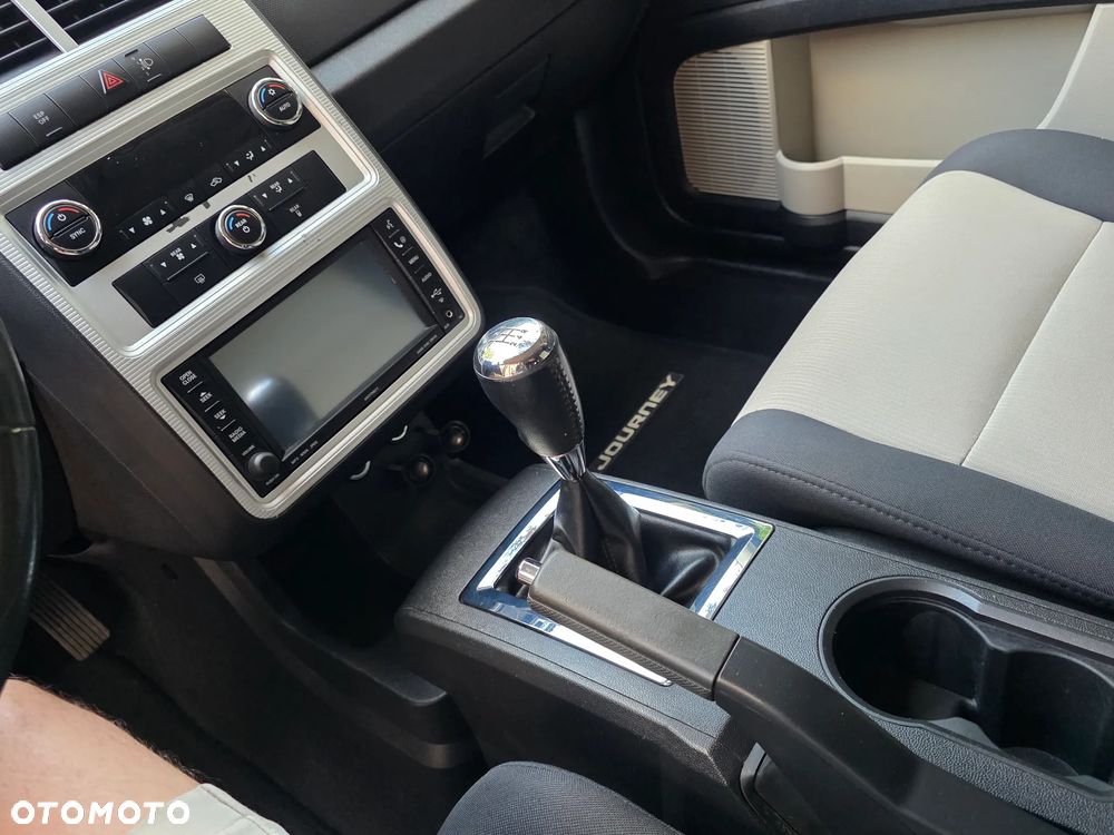 Dodge Journey 2.4 SXT - 29