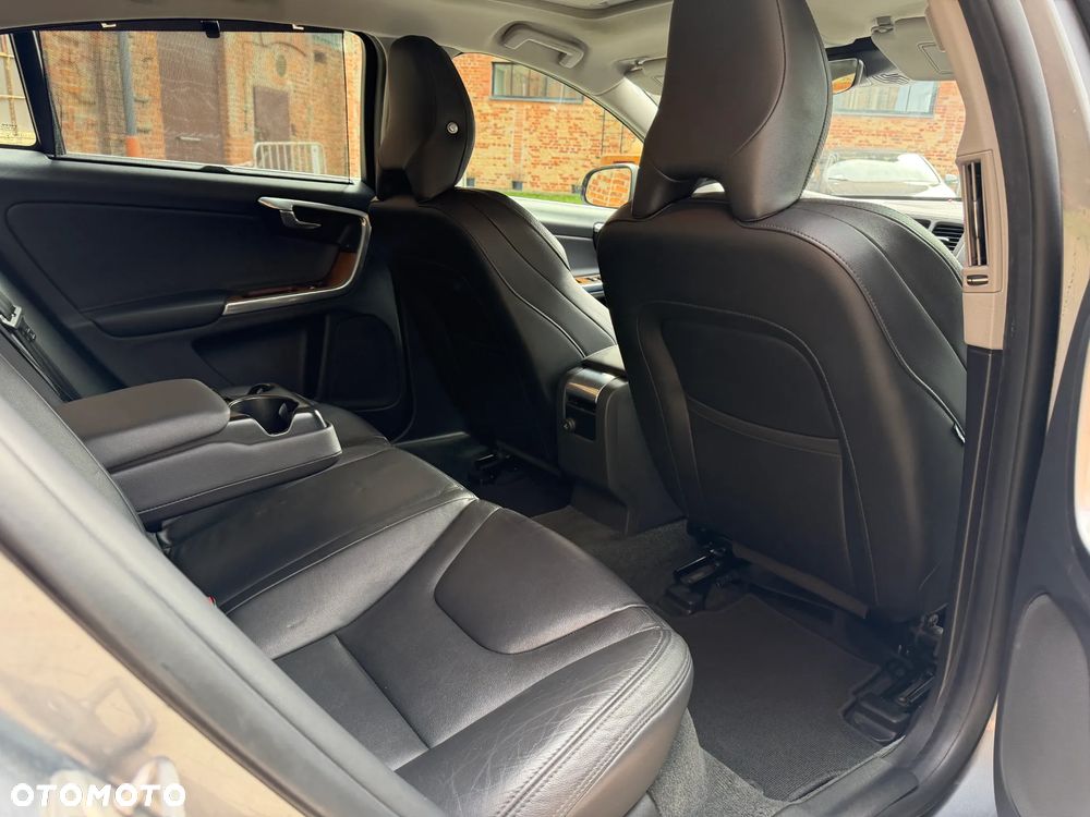Volvo S60 T5 Geartronic Summum - 22