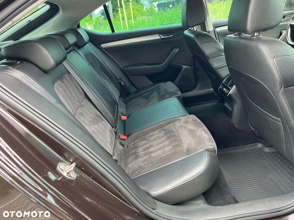 Skoda Superb 2.0 TDI Style DSG - 22