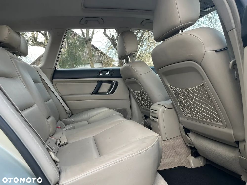 Subaru Outback - 14