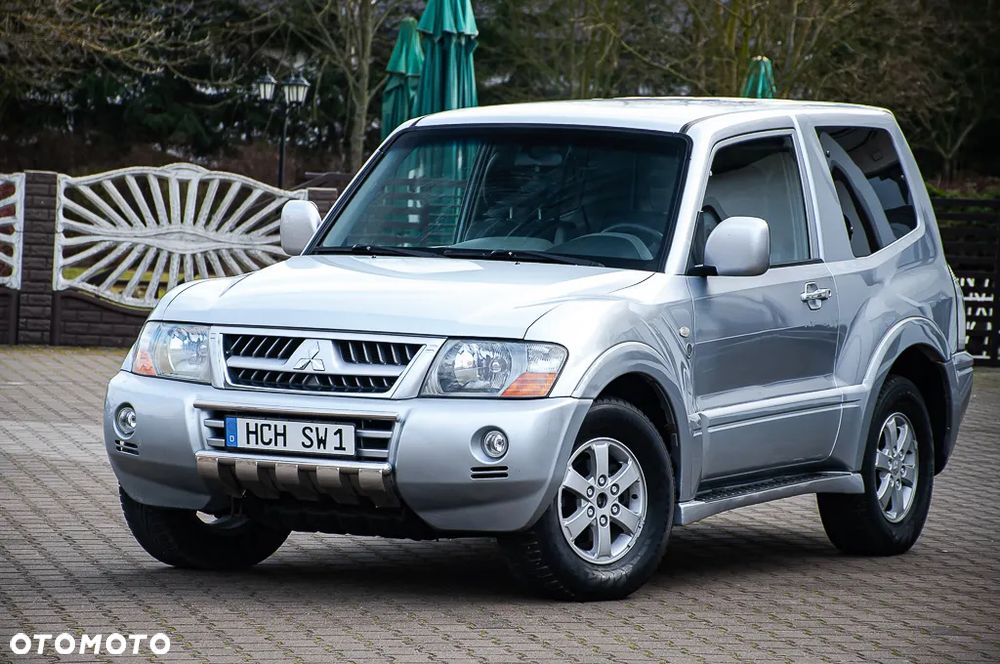 Mitsubishi Pajero 3.2 DI-D Automatik Dakar - 28