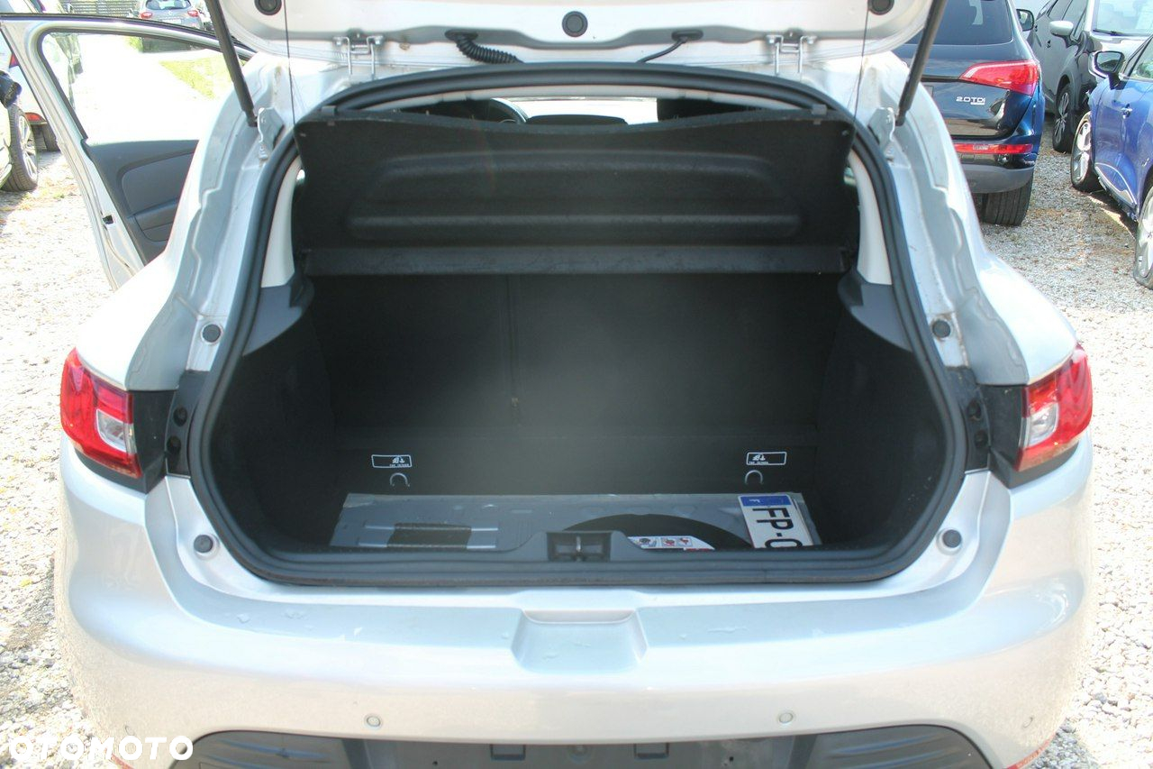 Renault Clio - 12