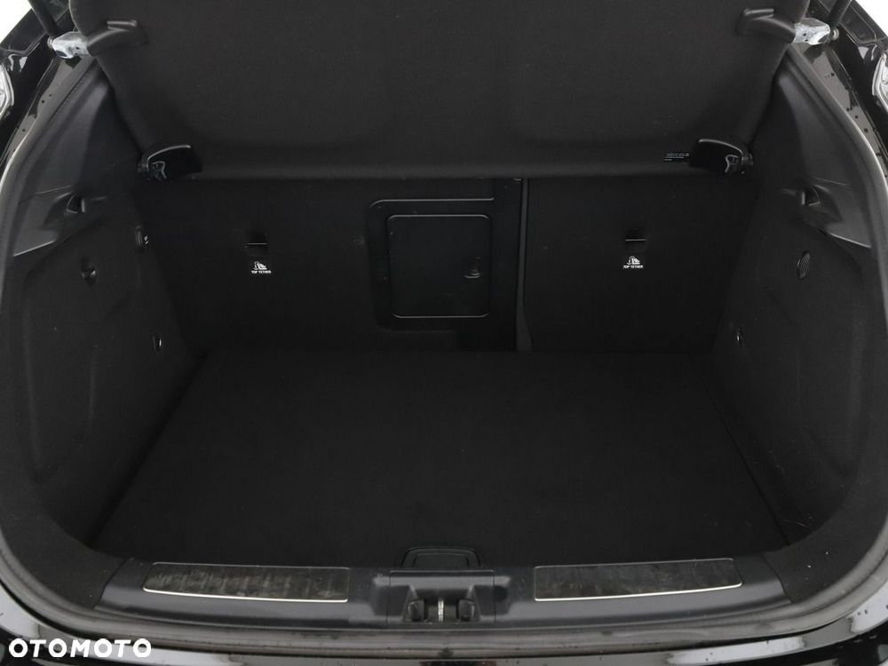 Infiniti Q30 1.5d - 21