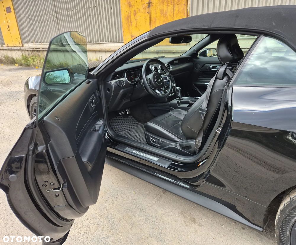 Ford Mustang Convertible 5.0 Ti-VCT V8 GT - 32