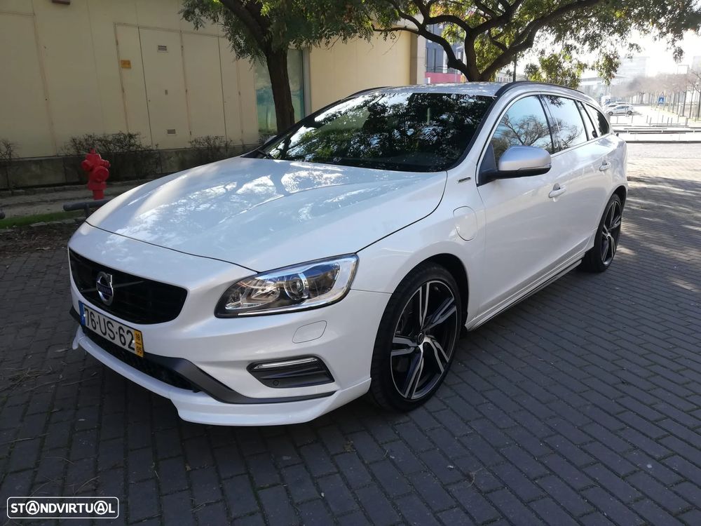 Volvo V60 2.4 D6 R-Design Sum.AWD Phev - 3