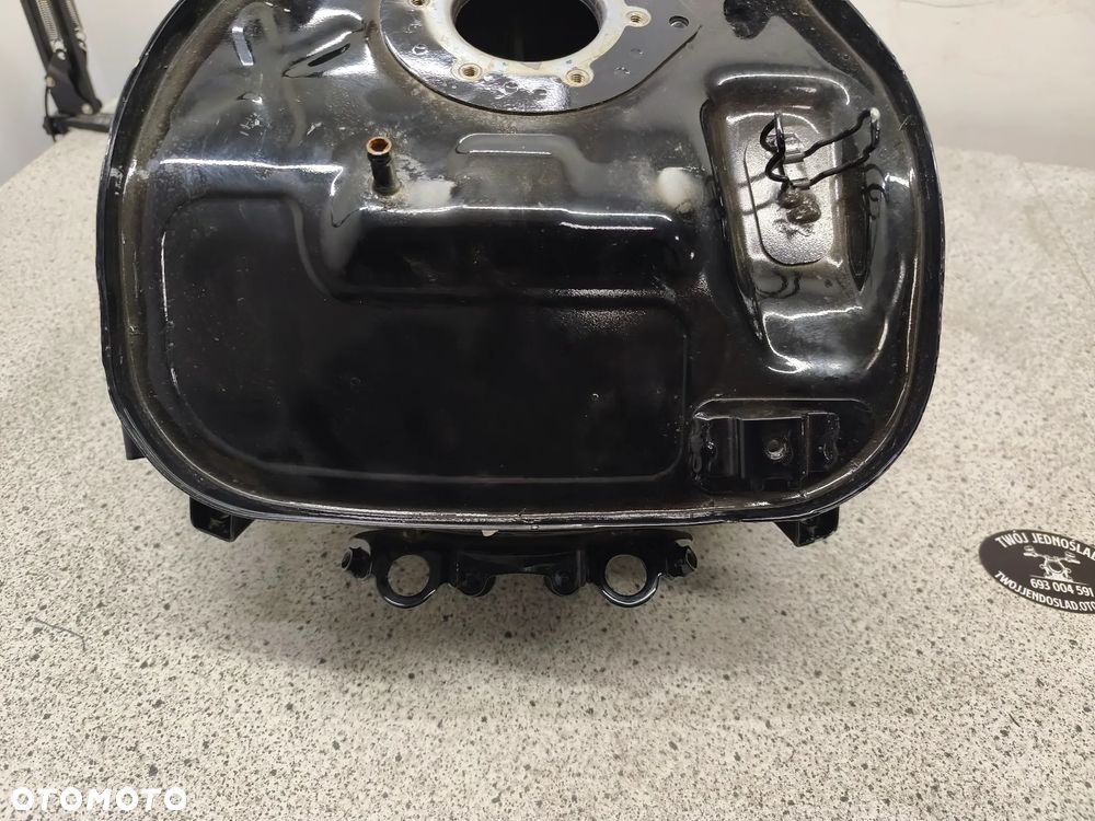 Bak, zbiornik paliwa KTM 125 Duke - 34