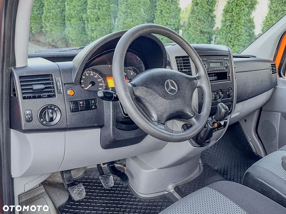 Mercedes-Benz Sprinter 513 - 11