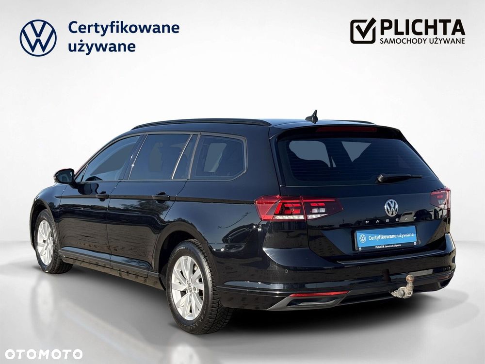 Volkswagen Passat - 4