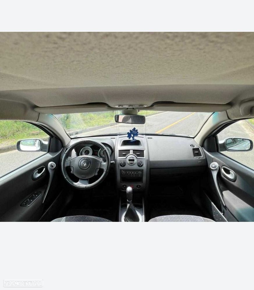 Renault Mégane - 5