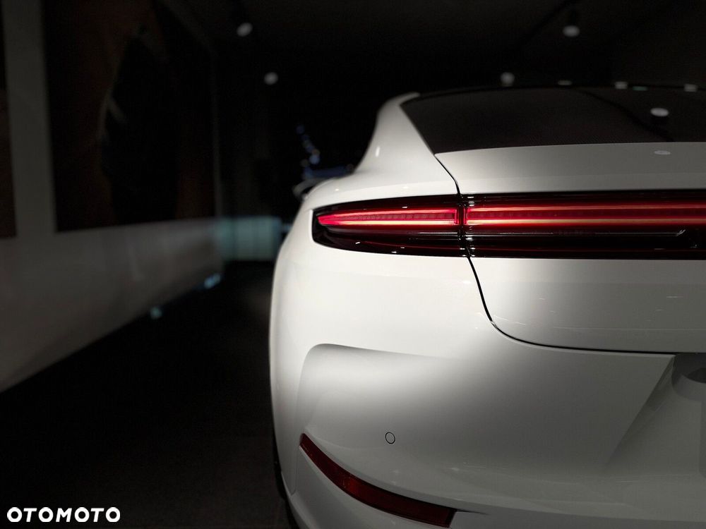 Porsche Panamera - 21