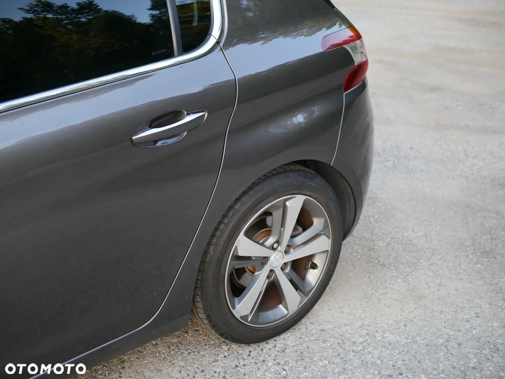Peugeot 308 1.6 e-HDi Allure S&S - 10