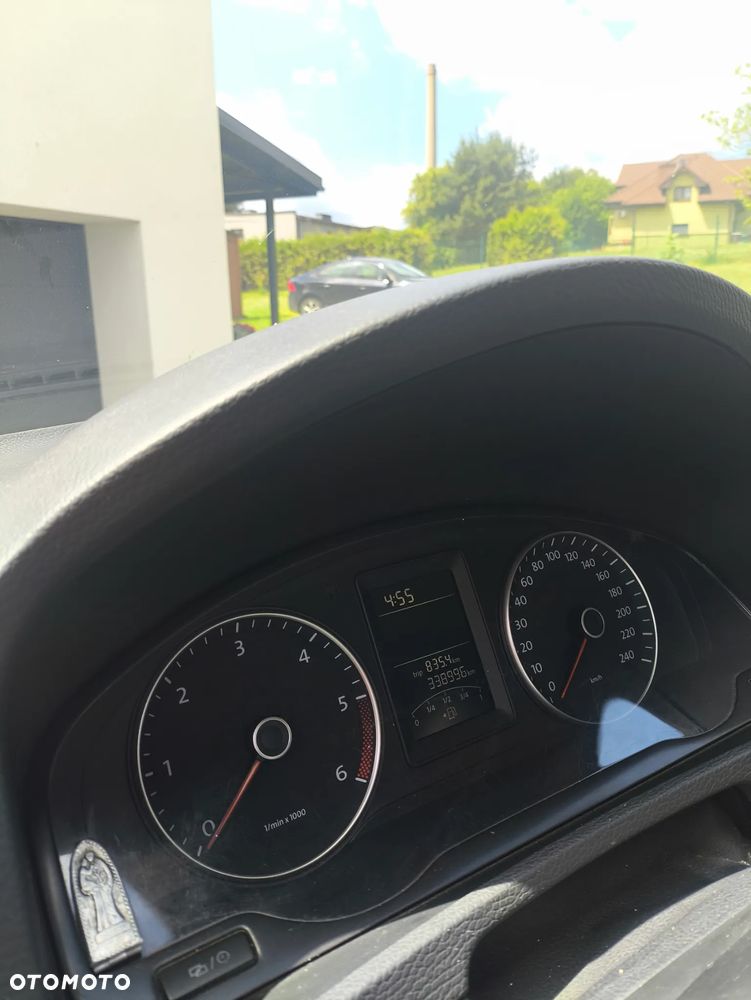 Volkswagen Caravelle - 7