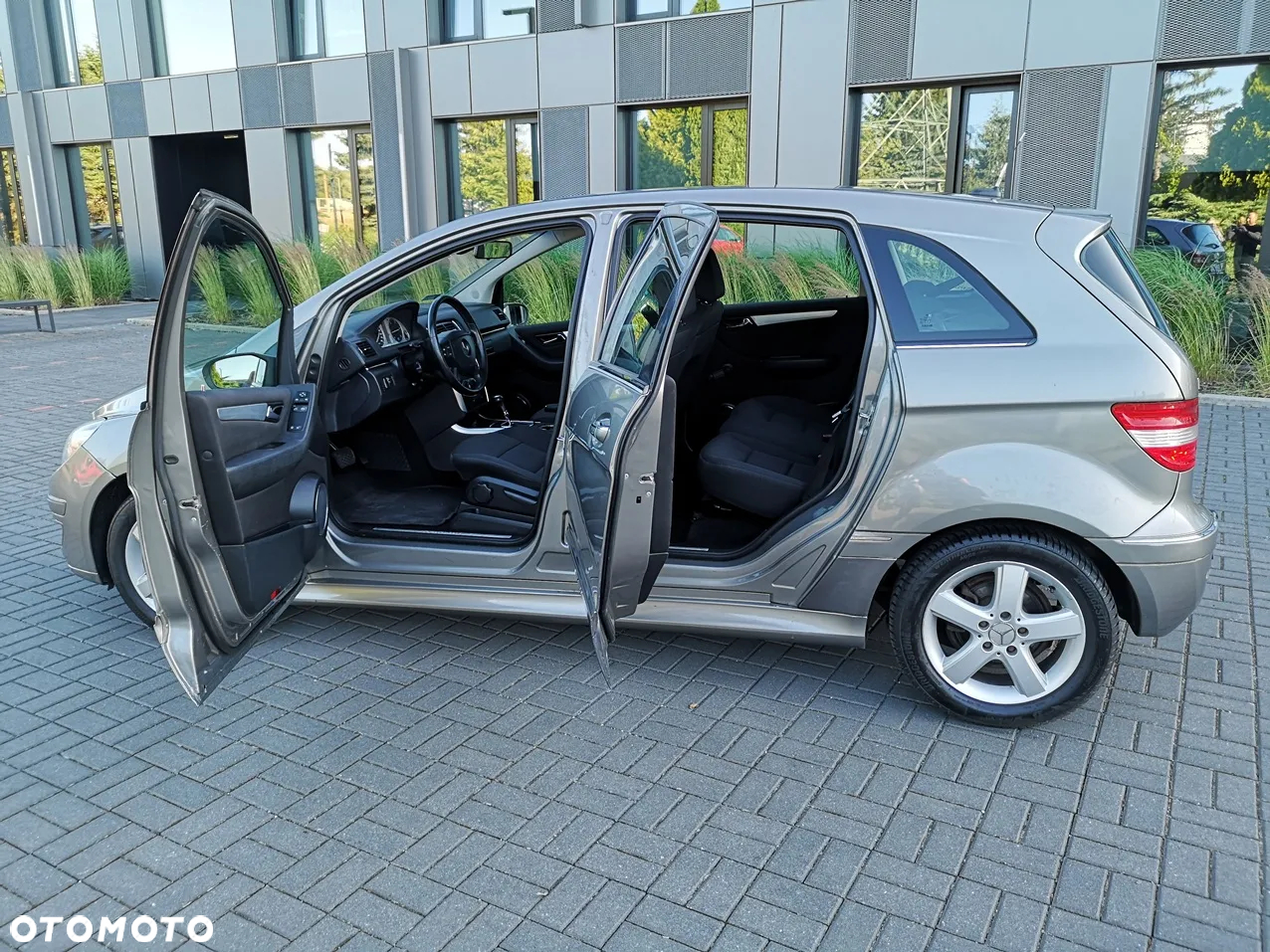 Mercedes-Benz Klasa B 200 CDI Autotronic Special Edition - 9