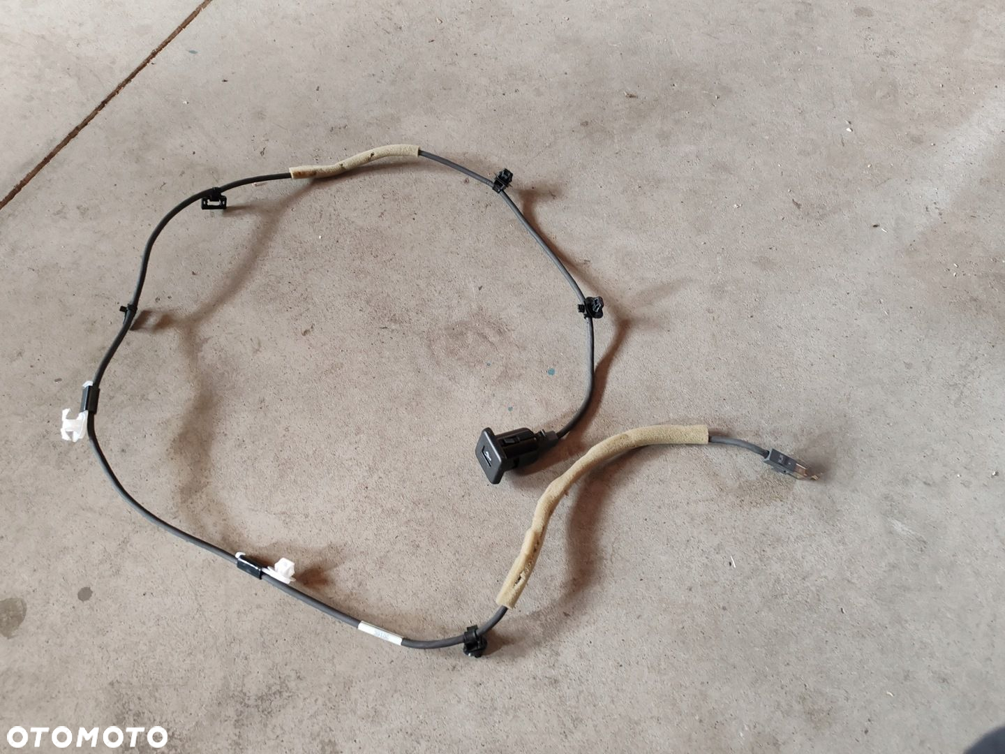 GNIAZDO USB PORT KABEL PRZEWÓD 36106-61m00 SUZUKI S-CROSS 13-19 - 2