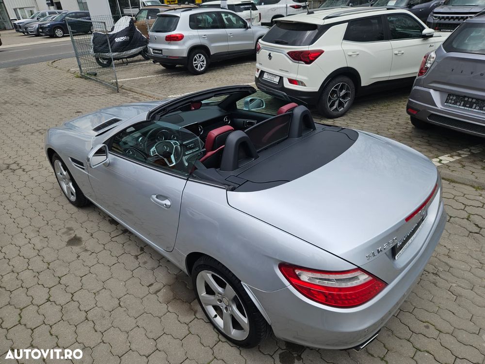 Mercedes-Benz SLK 250 (BlueEFFICIENCY) 7G-TRONIC - 2