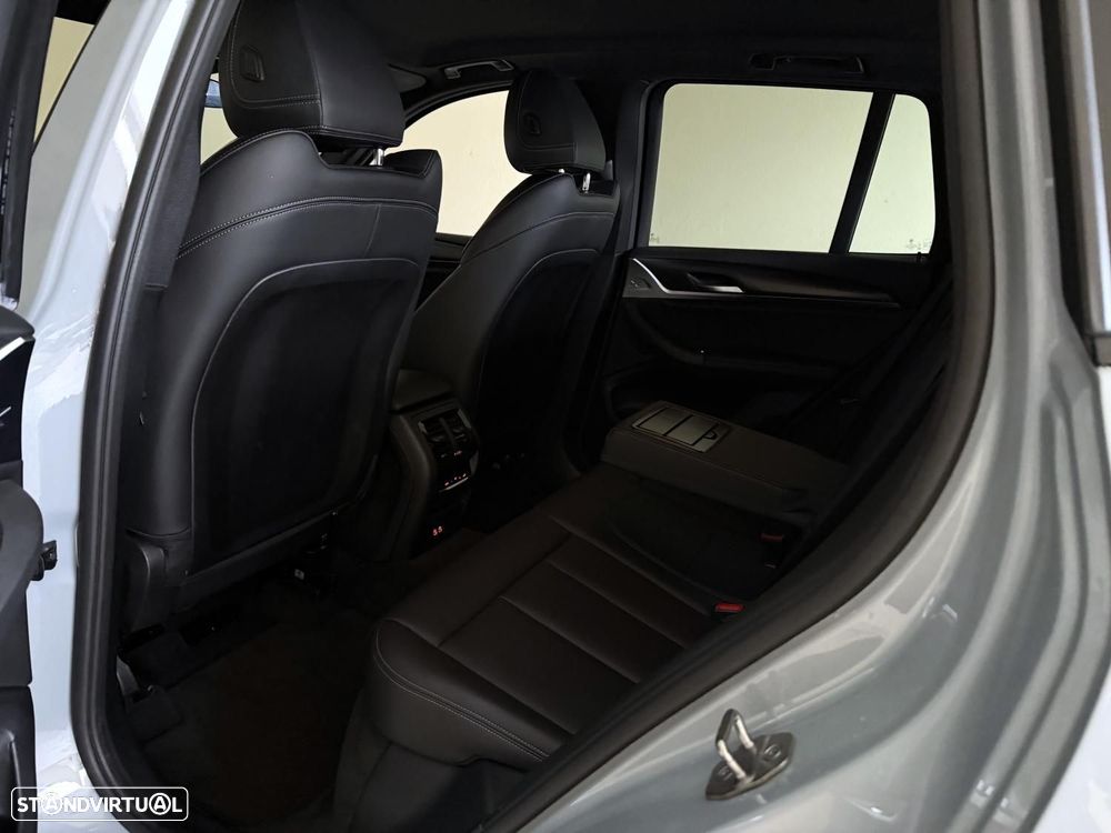 BMW X3 30 e xDrive Pack M — fotografia 37
