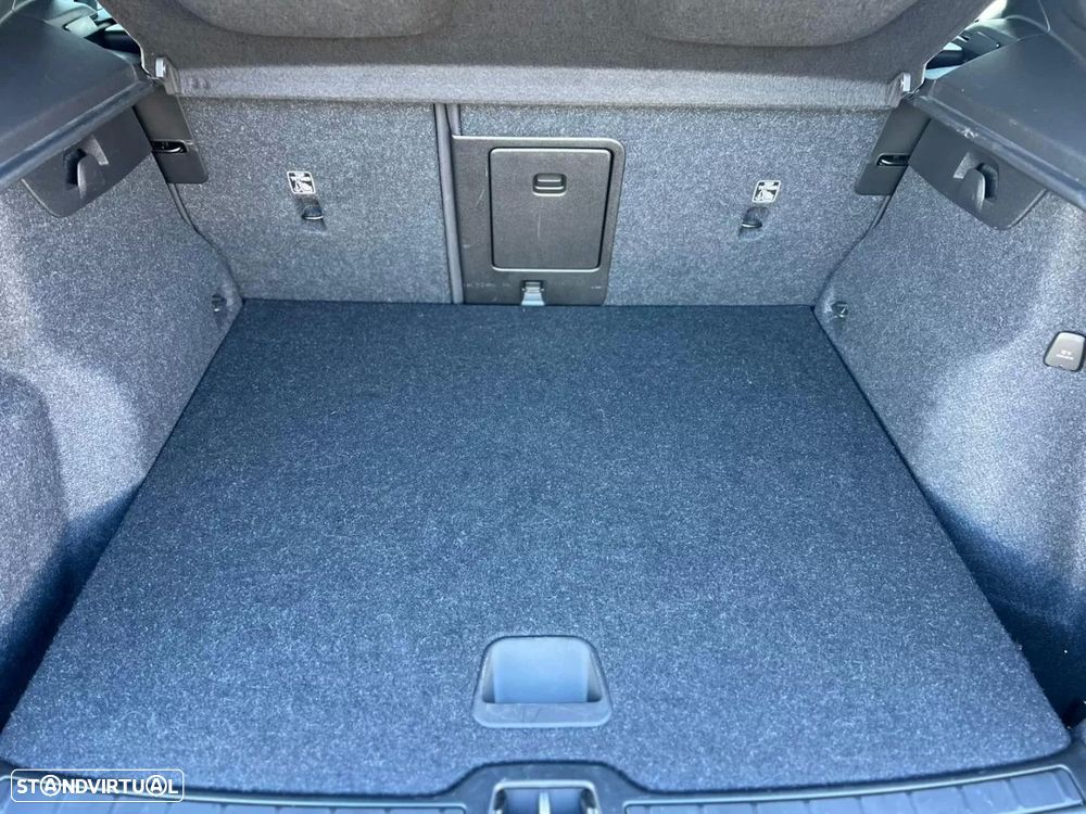 Volvo XC 40 1.5 T4 PHEV Core - 10