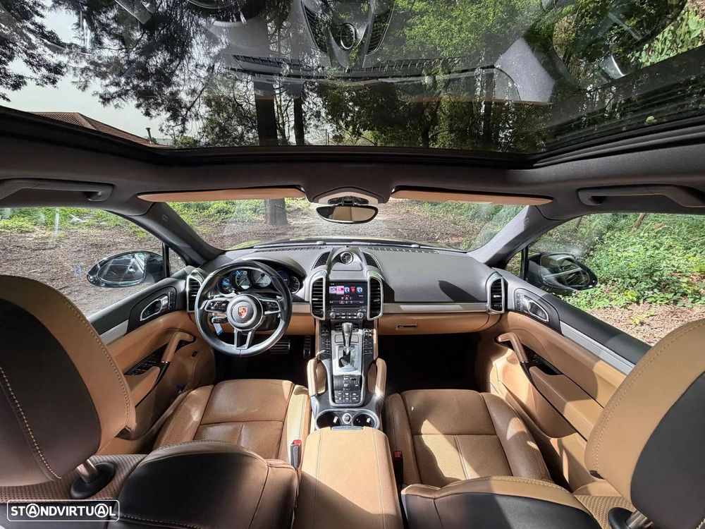 Porsche Cayenne S E-Hybrid Platinum Edition - 11