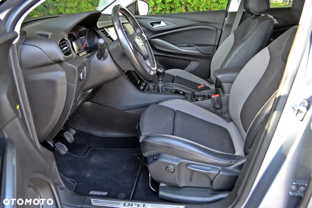 Opel Grandland X 1.2 Start/Stop 120 Jahre - 10