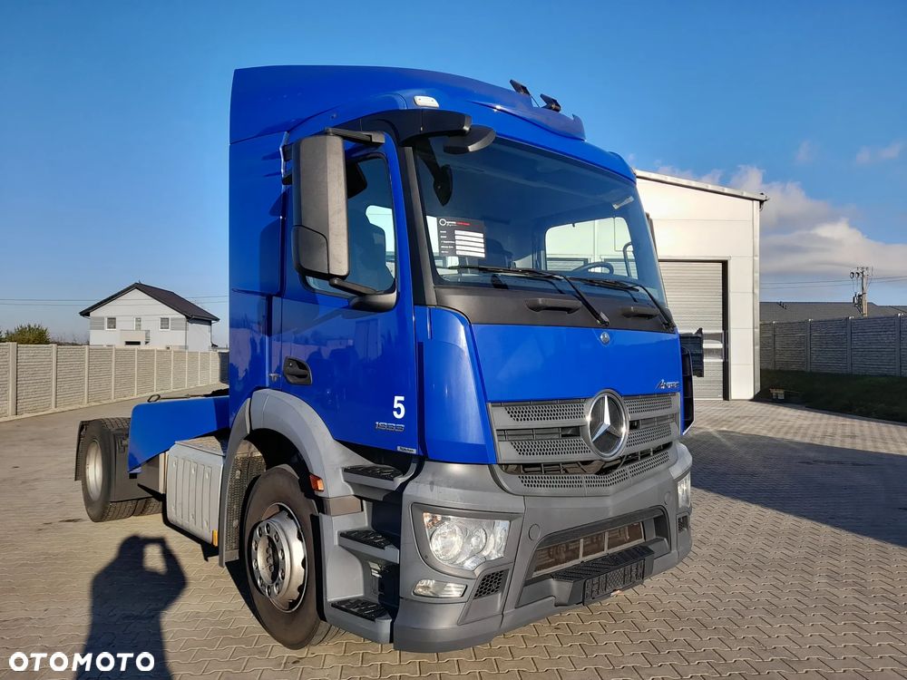 Kabina Mercedes Arocs Actros MP4 ClassicSpace S - 2