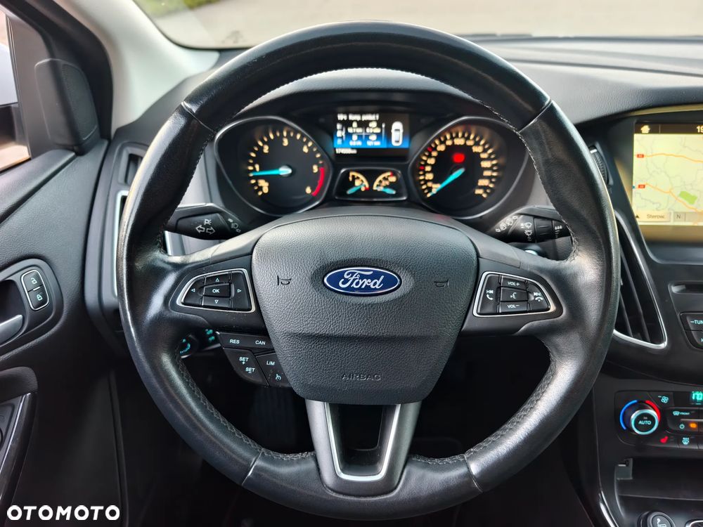 Ford Focus 1.5 EcoBlue Start-Stopp-System TITANIUM DESIGN - 14