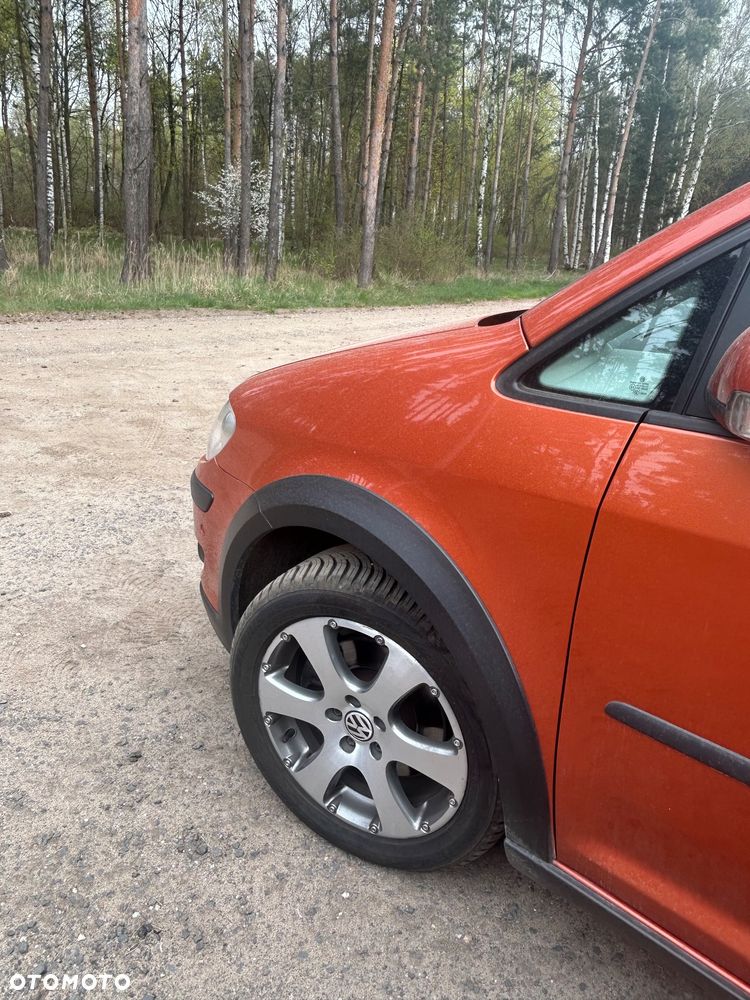 Volkswagen Touran 1.4 TSI Cross DSG - 10