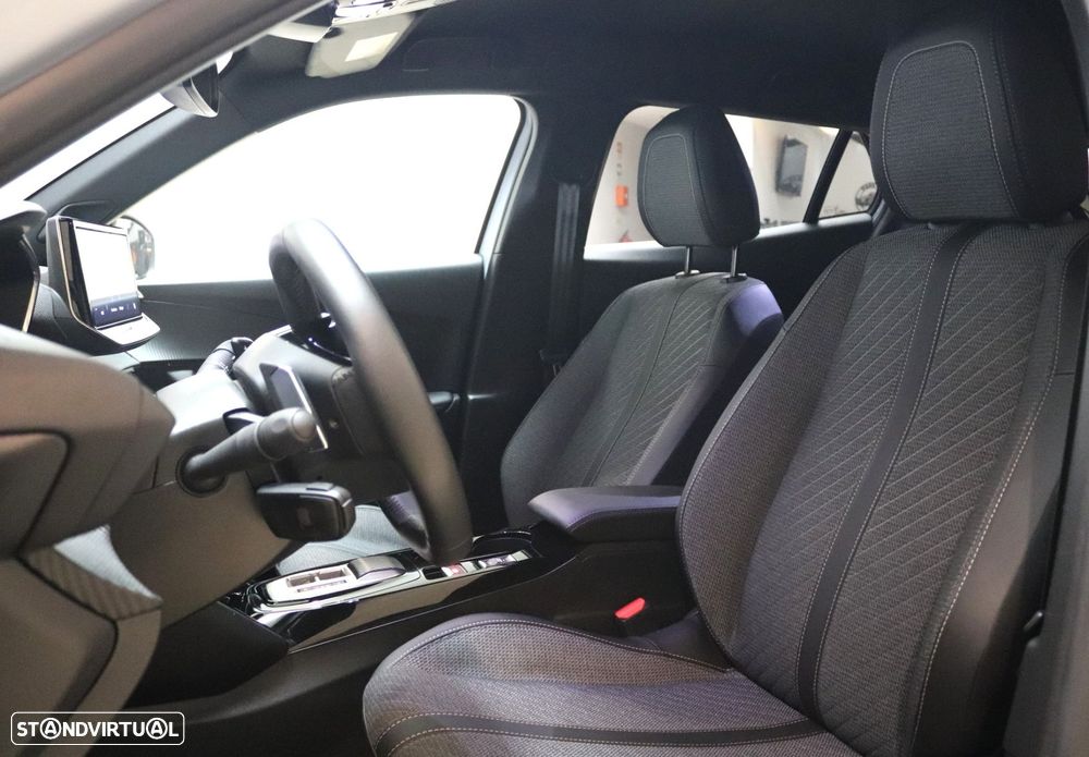 Peugeot 2008 1.2 Hybrid Allure e-DCS6 - 14