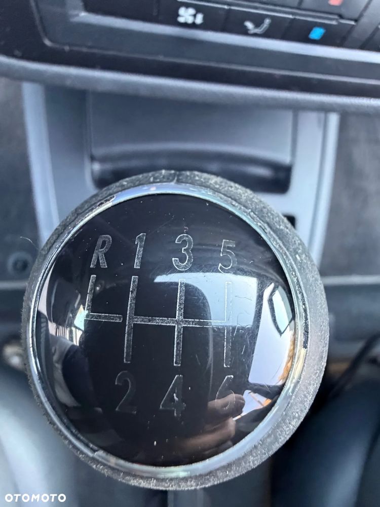 Volkswagen Sharan 1.9 TDI Comfortline Family - 17