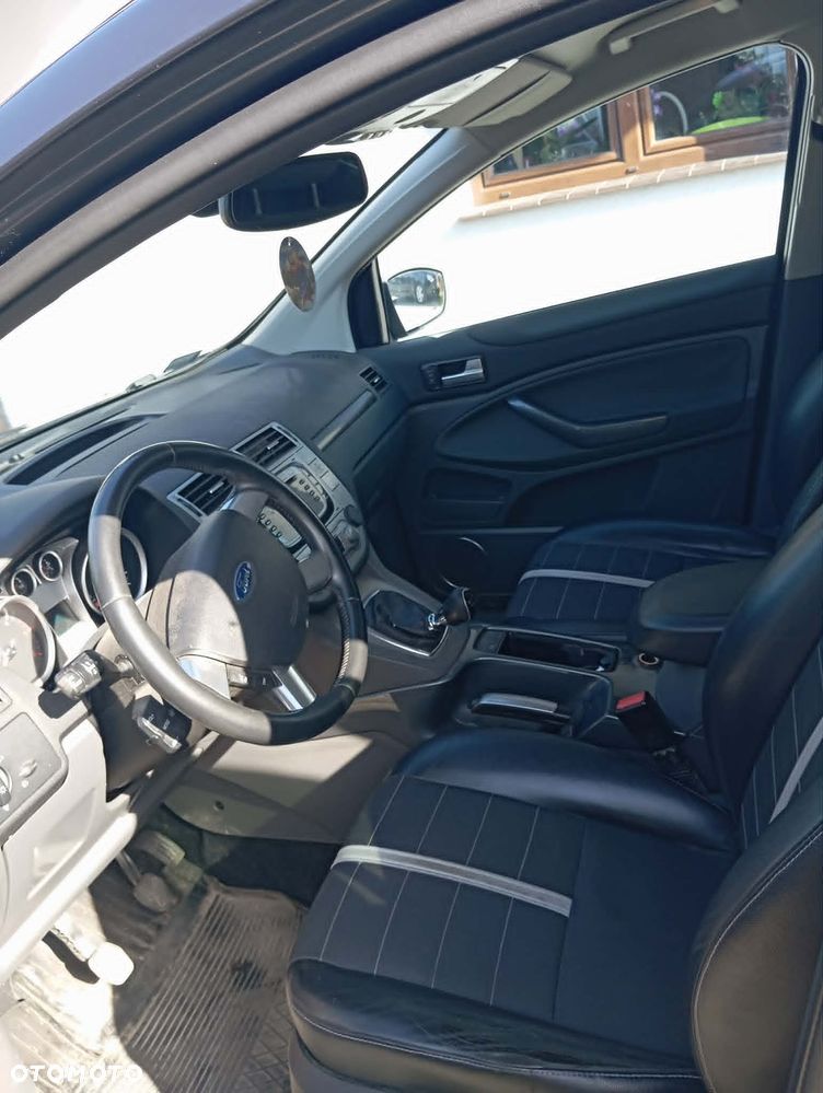 Ford Kuga 2.0 TDCi Titanium - 9