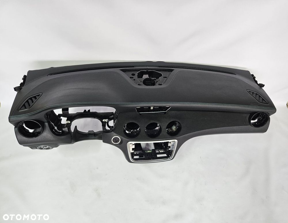 Mercedes CLA w117 deska konsola kokpit airbag oryginalna zielona nić - 1