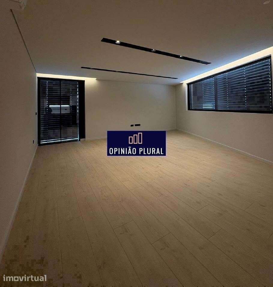 Apartamento T1 Premium com Varanda e Três Frentes no BISMARK - Grande imagem: 2/25