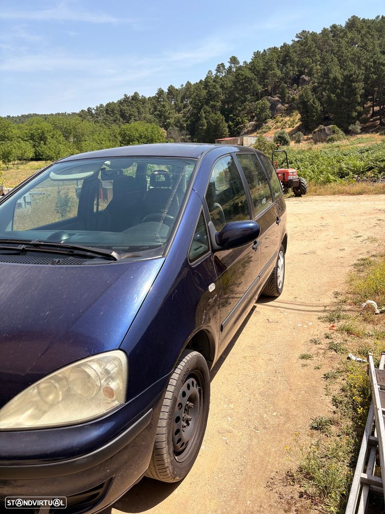 Ford Galaxy TDI Ambiente - 2