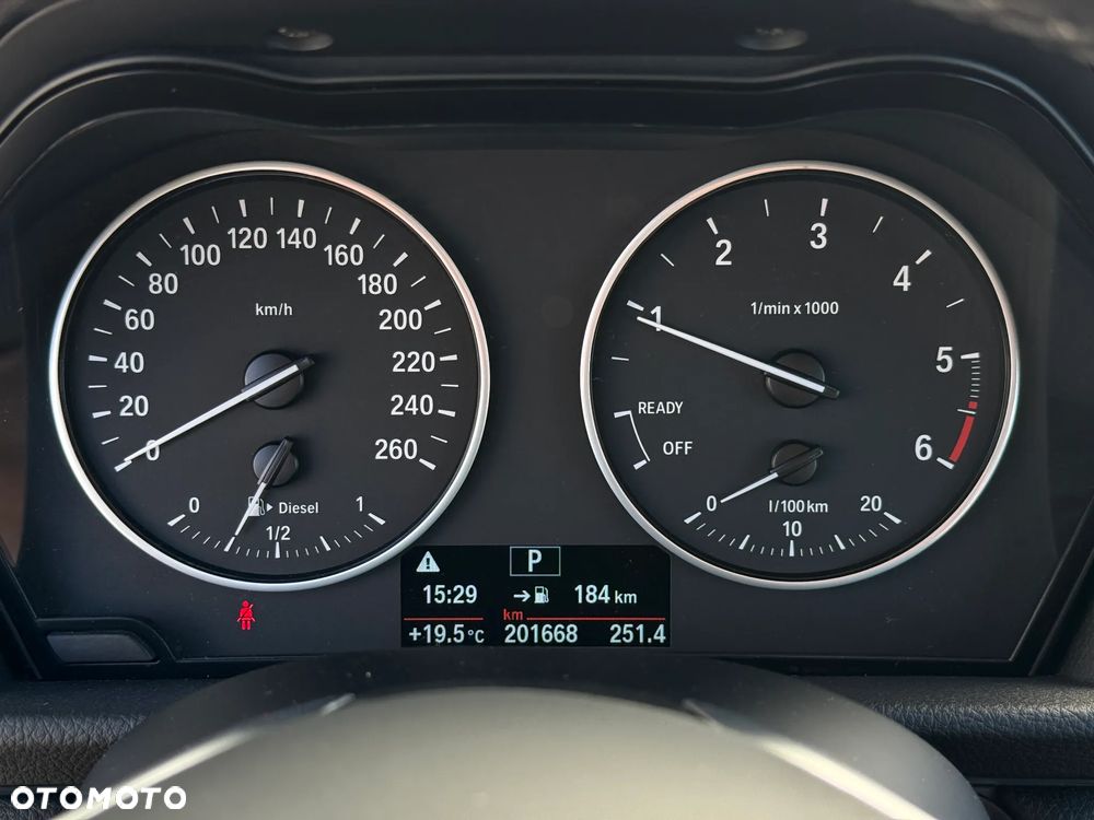 BMW Seria 2 216d Luxury Line - 24