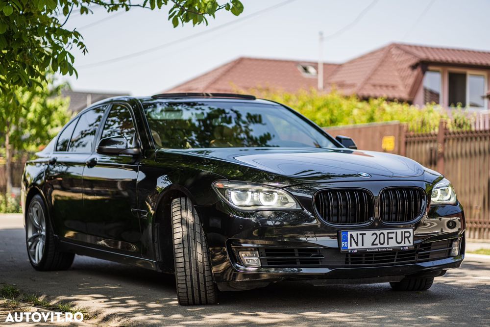 BMW Seria 7 740d Edition Exclusive - 3