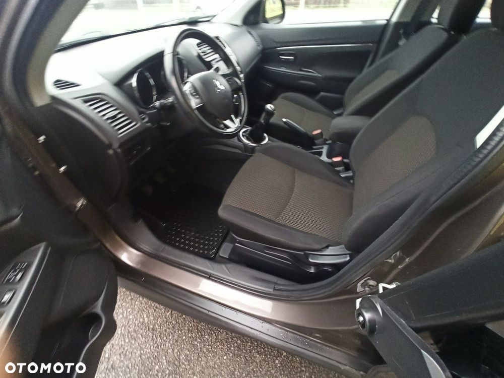 Mitsubishi ASX - 12