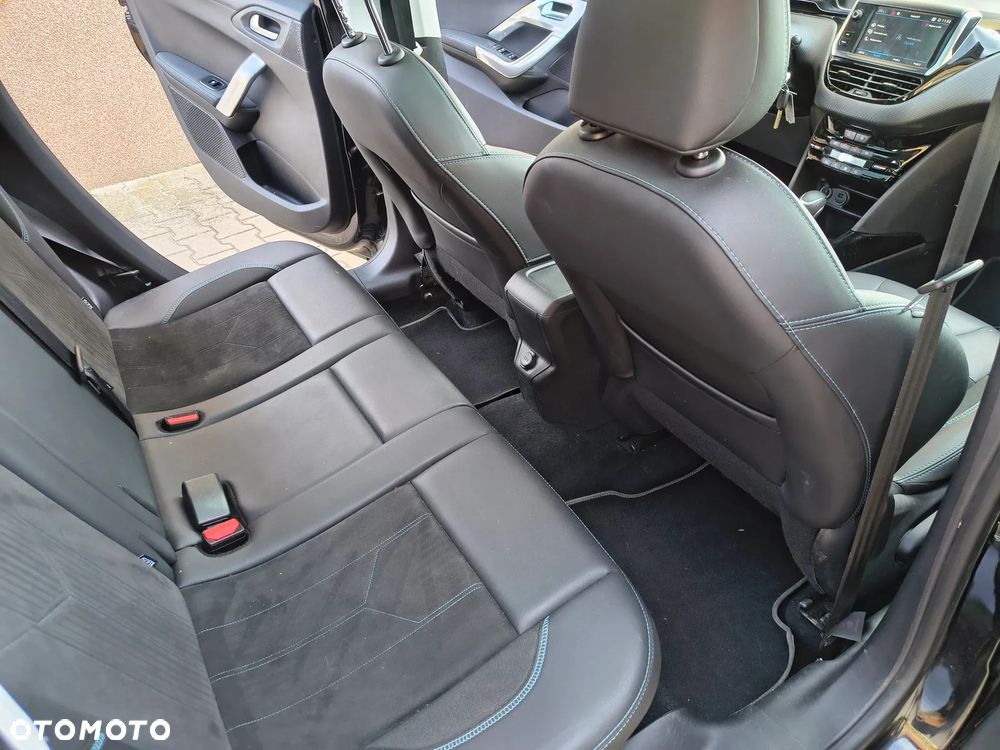 Peugeot 2008 PureTech 110 Stop&Start EAT6 Crossway - 17