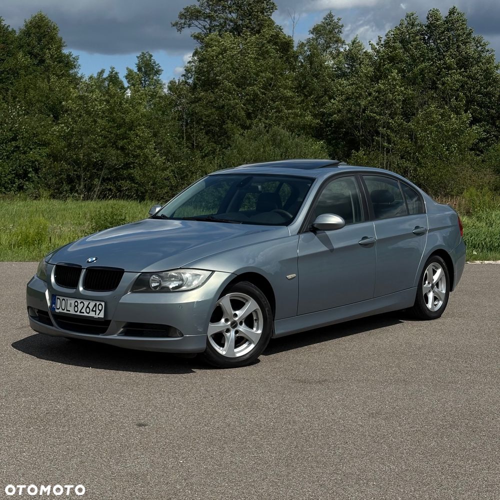 BMW Seria 3 320i - 1