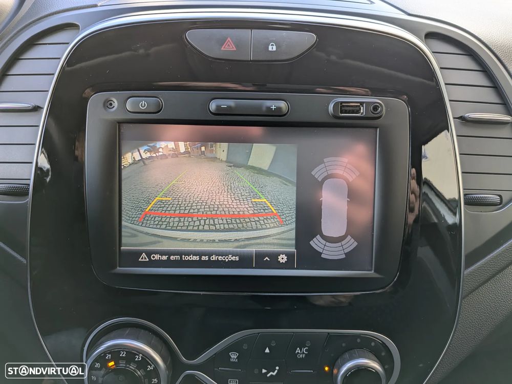 Renault Captur 1.5 dCi Exclusive EDC - 14