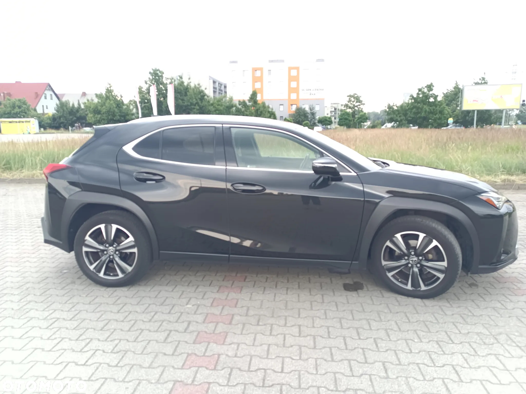 Lexus UX - 6