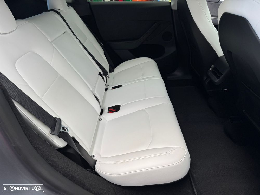 Tesla Model Y Long Range Tração Traseira - 37