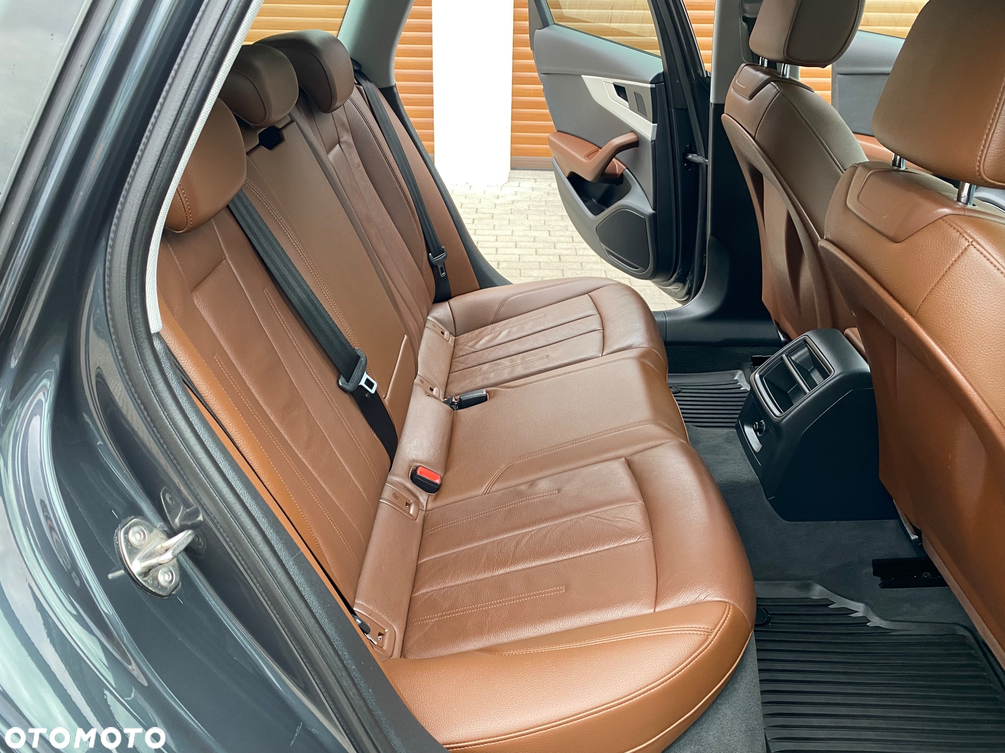 Audi A4 Allroad 2.0 TDI Quattro - 12