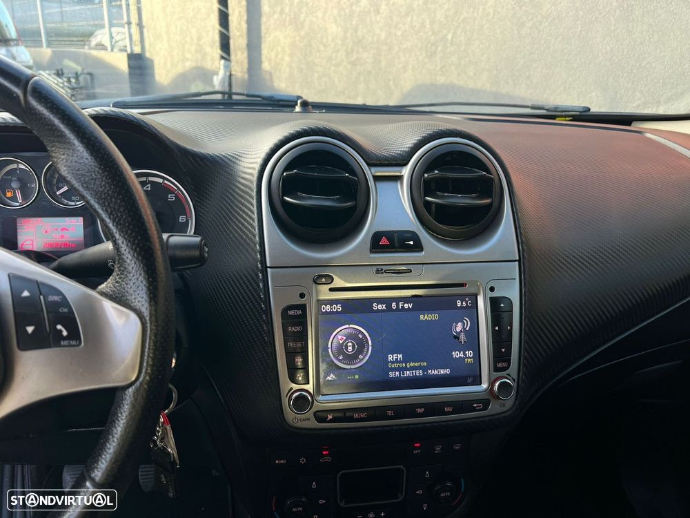 Alfa Romeo MiTo 1.3 JTD Distinctive S&S - 11