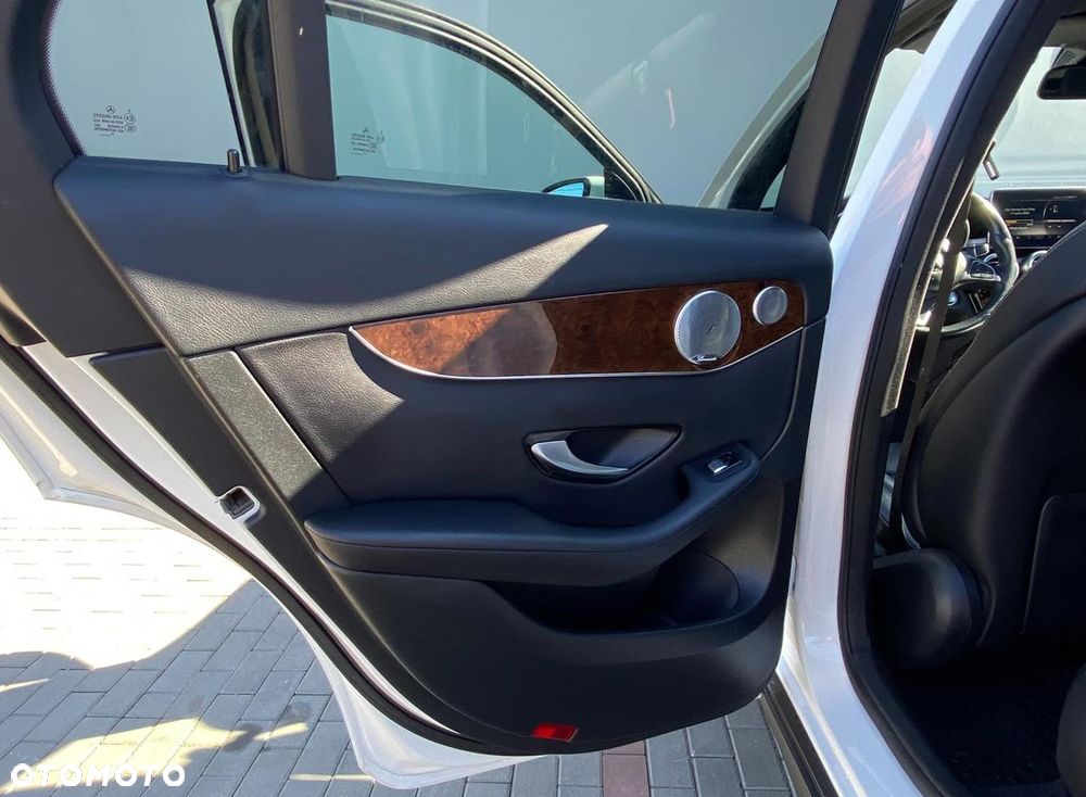 Mercedes-Benz GLC 300 4Matic 9G-TRONIC - 12